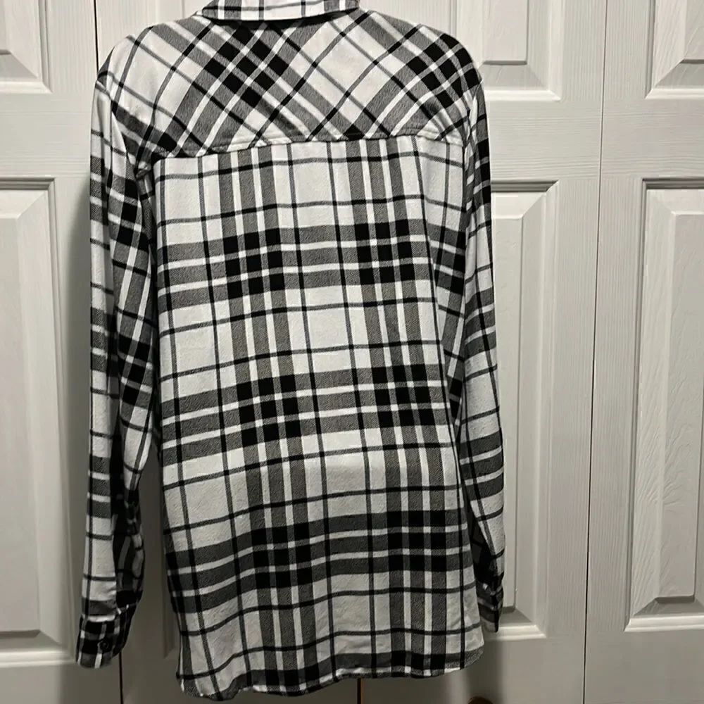 Splendid Plaid Blouse - Picture 4 of 4